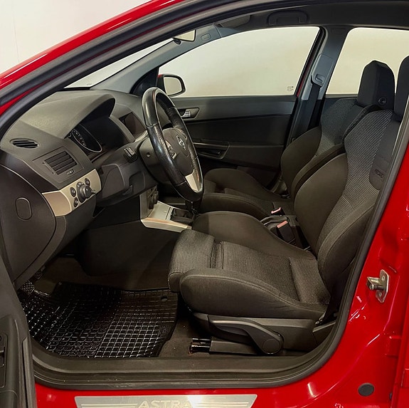 Opel Astra 6 of 11