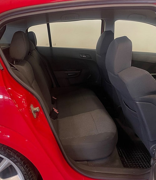 Opel Astra 11 of 11