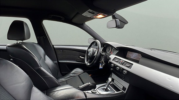 BMW 530i 11 of 24