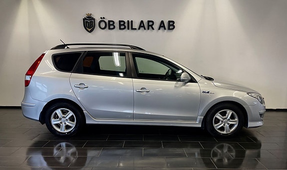 Hyundai i30 2 of 11