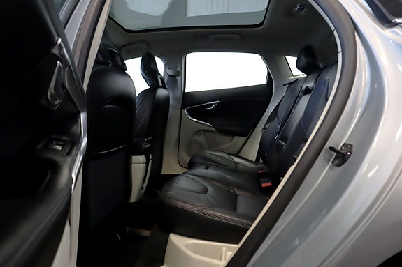 Volvo V40 20 of 21