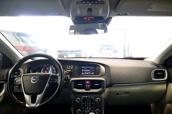 Volvo V40 17 of 21