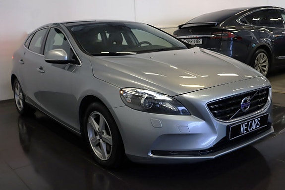 Volvo V40 4 of 5