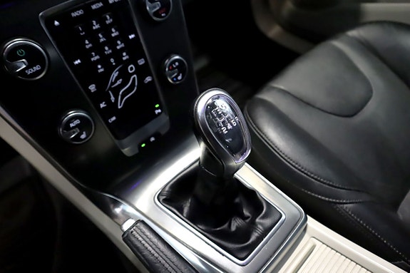 Volvo V40 15 of 21