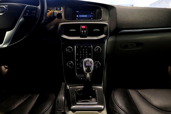 Volvo V40 18 of 21