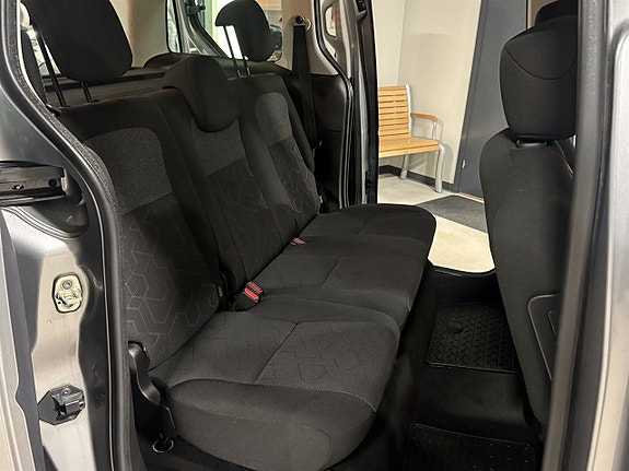 Peugeot Partner Tepee 10 of 12