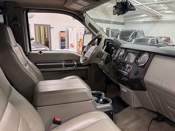 Ford F-250 5 of 5