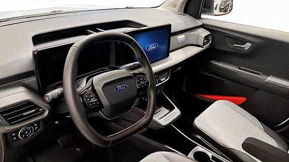 Ford E-Transit Courier 4 of 5