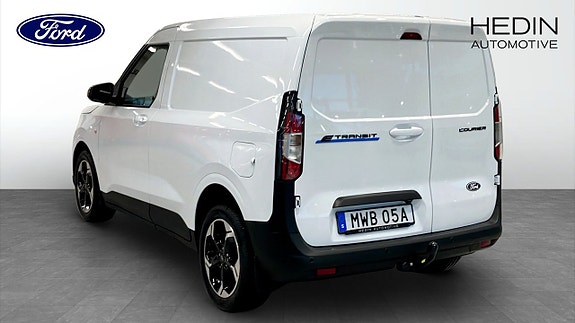 Ford E-Transit Courier 2 of 5