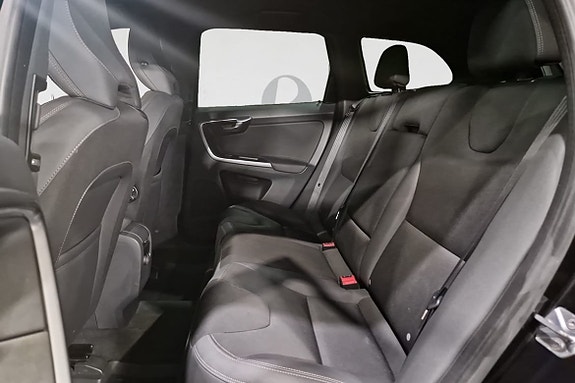 Volvo XC60 14 of 17
