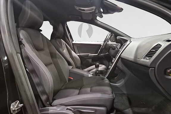 Volvo XC60 15 of 17