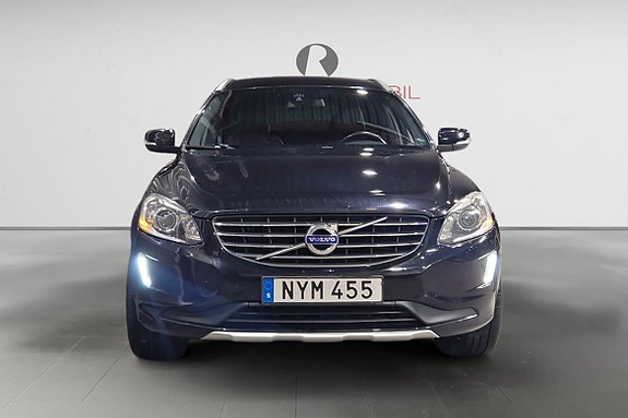 Volvo XC60 10 of 17