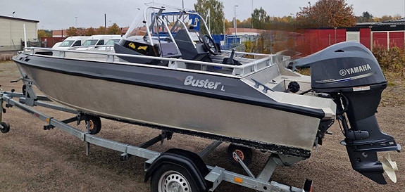Buster L2 med Yamaha F50 o 30 kärra