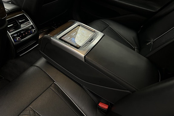 BMW 730 12 of 30