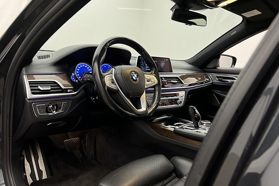 BMW 730 8 of 30