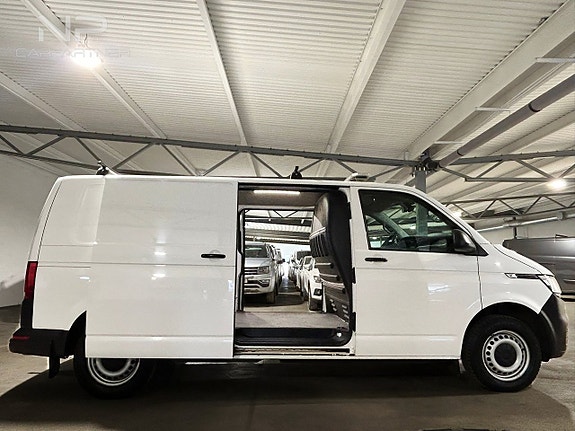 Volkswagen Transporter 8 of 26