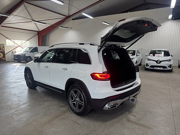 Mercedes-Benz GLB200 d 3 of 20