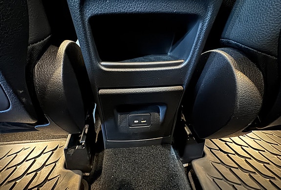 Mercedes-Benz GLB200 d 19 of 20