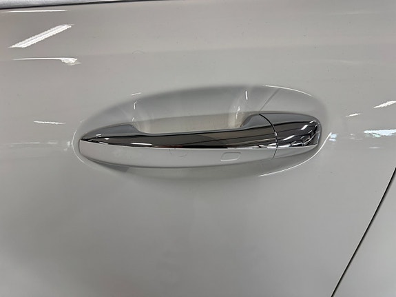 Mercedes-Benz GLB200 d 20 of 20