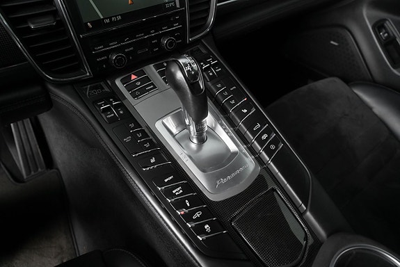 Porsche Panamera GTS 16 of 21
