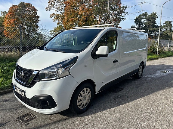 Nissan NV300