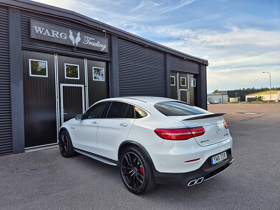 Mercedes-Benz GLC63 11 of 30