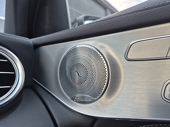 Mercedes-Benz GLC63 22 of 30