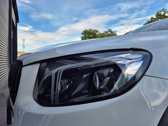 Mercedes-Benz GLC63 24 of 30