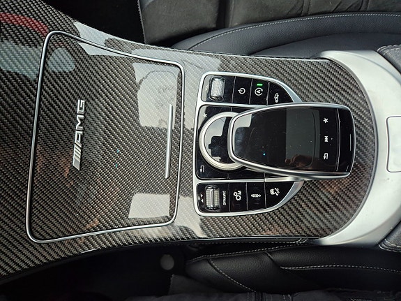 Mercedes-Benz GLC63 8 of 30