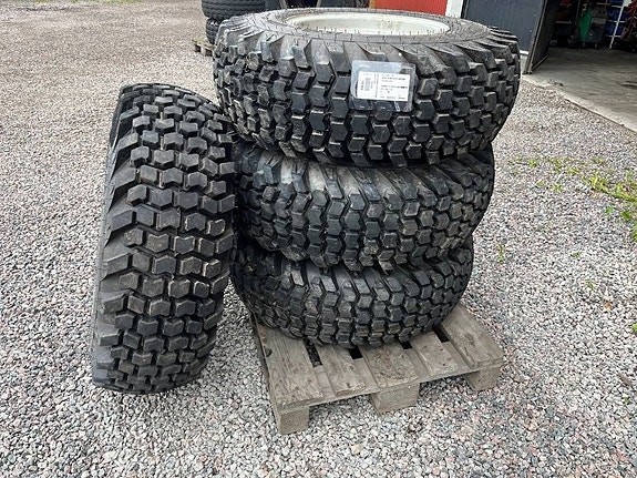 BKT 12,5/80-18 till Volvo L20 L25