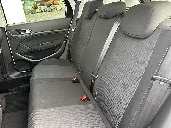 Peugeot 308 15 of 21