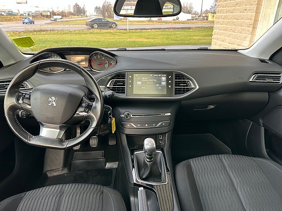 Peugeot 308 5 of 21