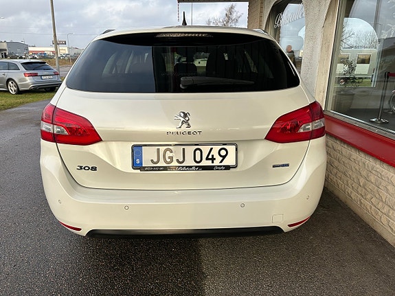Peugeot 308 8 of 21