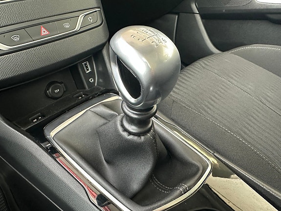 Peugeot 308 12 of 21