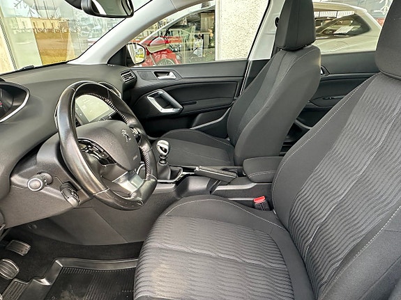 Peugeot 308 19 of 21