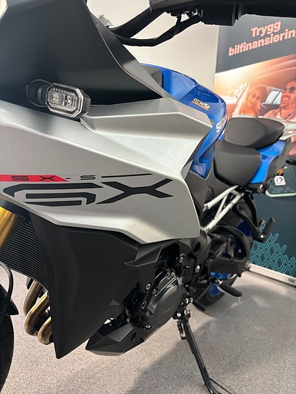 Suzuki GSX-S 1000 GX 3 of 5