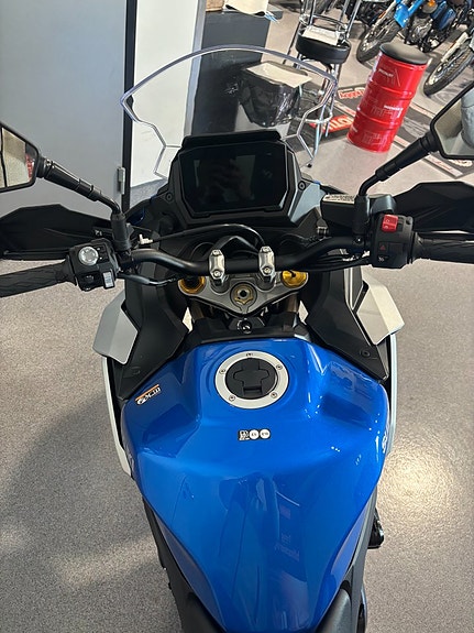 Suzuki GSX-S 1000 GX 5 of 5