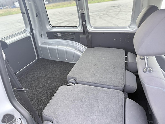 Volkswagen Caddy 12 of 14