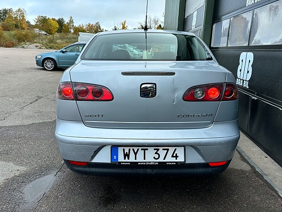 Seat Cordoba 4 of 5