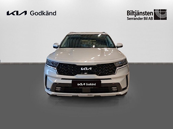 Kia Sorento 2 of 16