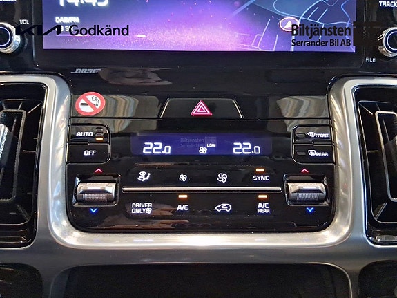 Kia Sorento 13 of 16
