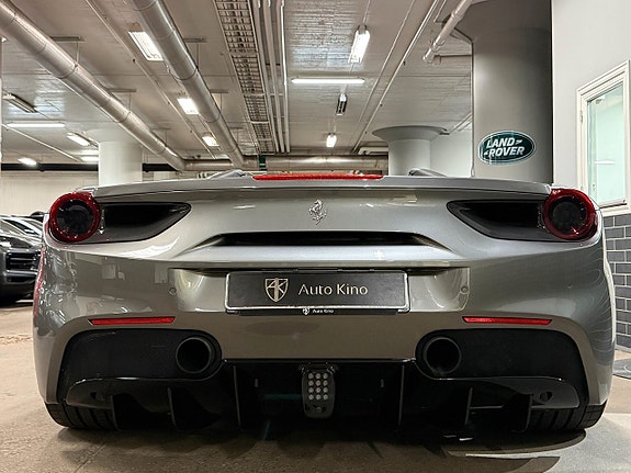 Ferrari 488 Spider 6 of 17