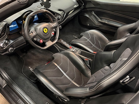 Ferrari 488 Spider 8 of 17