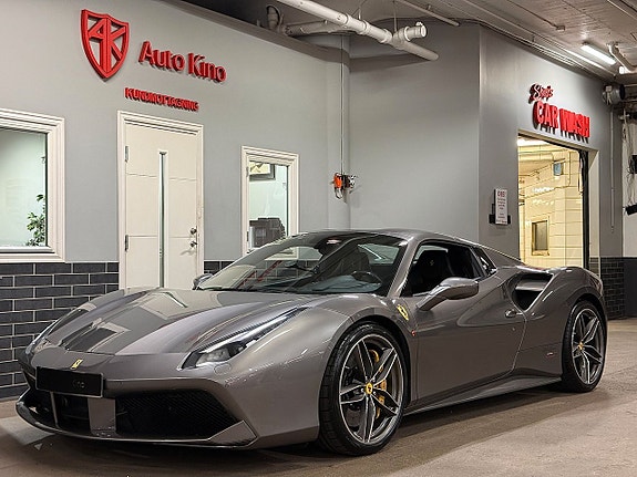 Ferrari 488 Spider 3 of 17