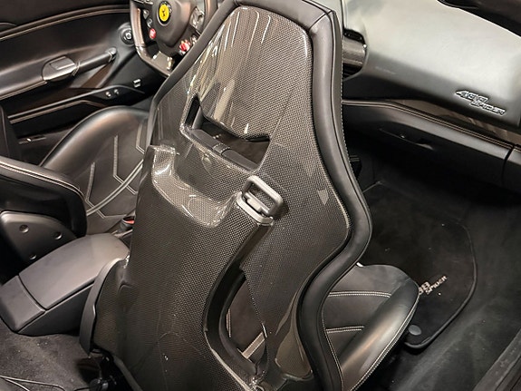 Ferrari 488 Spider 16 of 17