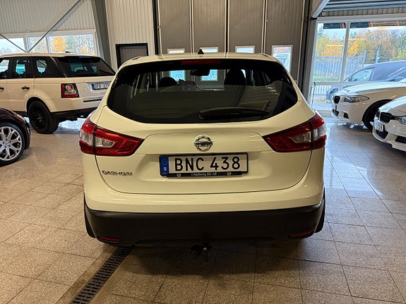 Nissan Qashqai 4 of 5