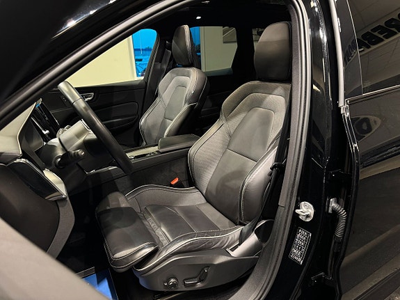 Volvo XC60 10 of 27