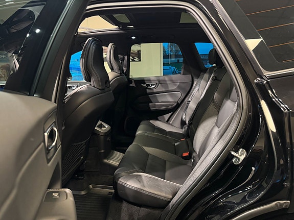 Volvo XC60 23 of 27