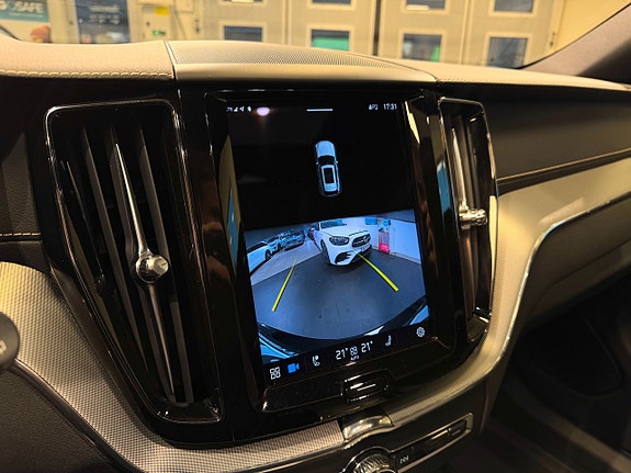 Volvo XC60 12 of 27