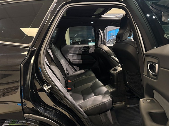 Volvo XC60 22 of 27